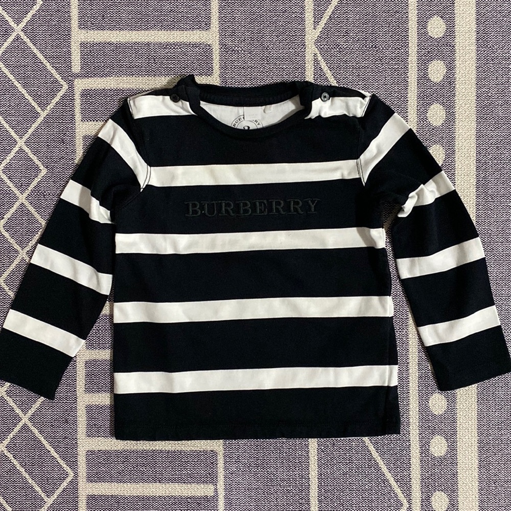 Brand new Burberry shirt 2T